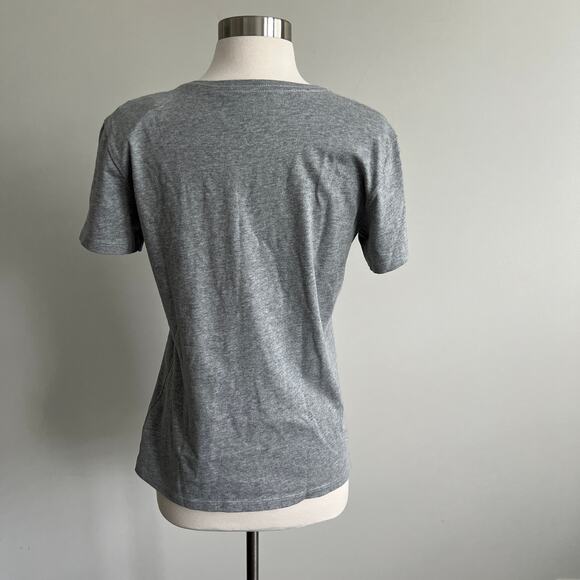 Life Is Good Nailed It Graduation Cap V-Neck T-Shirt Grey Small NWT - Picture 5 of 8